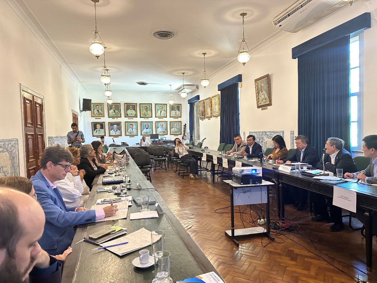 B9046731C8B5EFB62E8638BEF77_165AB5D0_3B646