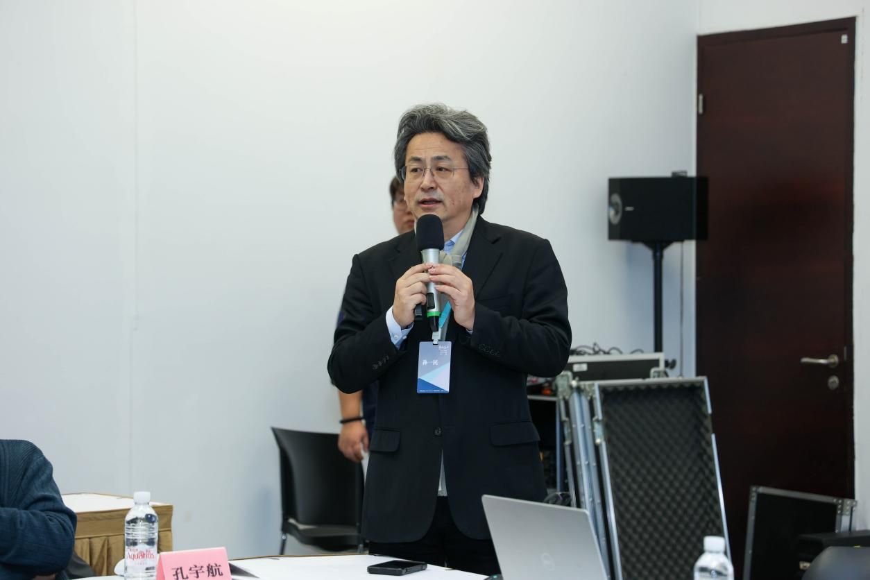 7F906F7130E49716AEB4AA5A19D_97140E09_FE4C