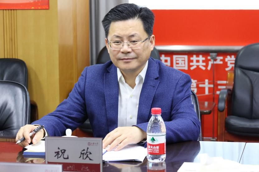 D7D099B8BFCA9F3BC2BF7F59B4E_284C6719_EBFB